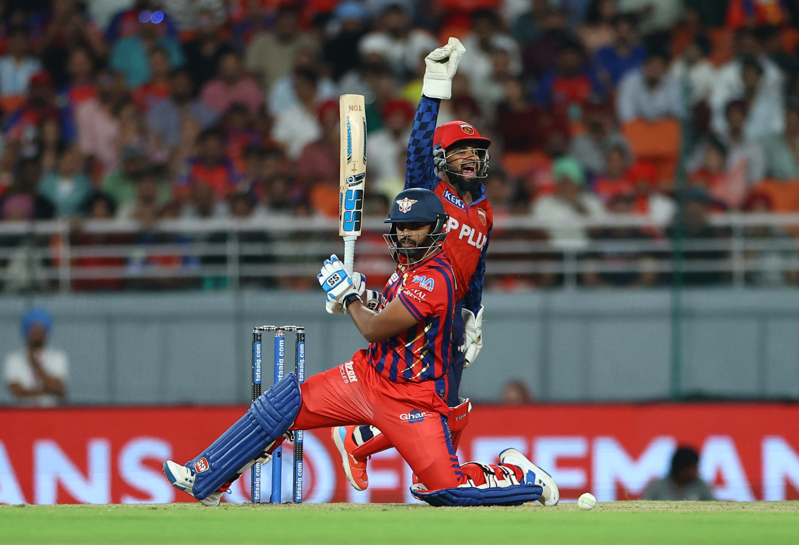 निकोलस पूरन 9 रन बनाकर आउट हुए।