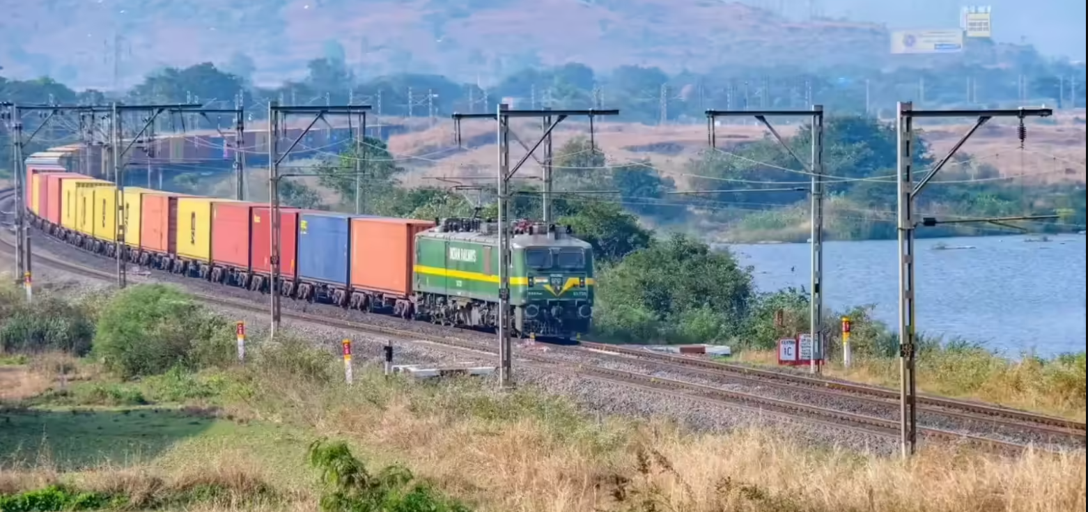 ये प्रोजेक्ट हावड़ा-चेन्नई उच्च-घनत्व नेटवर्क का भी हिस्सा है और काकीनाडा, मछलीपट्टनम और गंगावरम सहित प्रमुख बंदरगाहों को भी जोड़ता है।