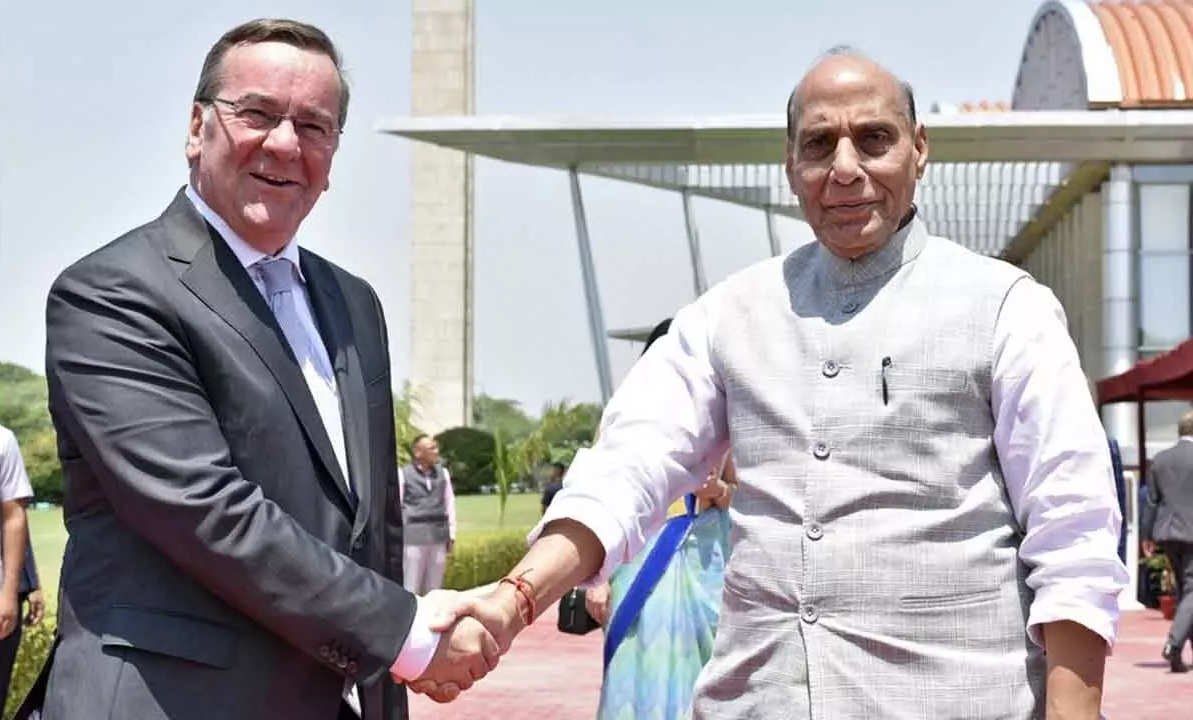 2023 में जर्मन रक्षा मंत्री बोरिस भारत आए थे।