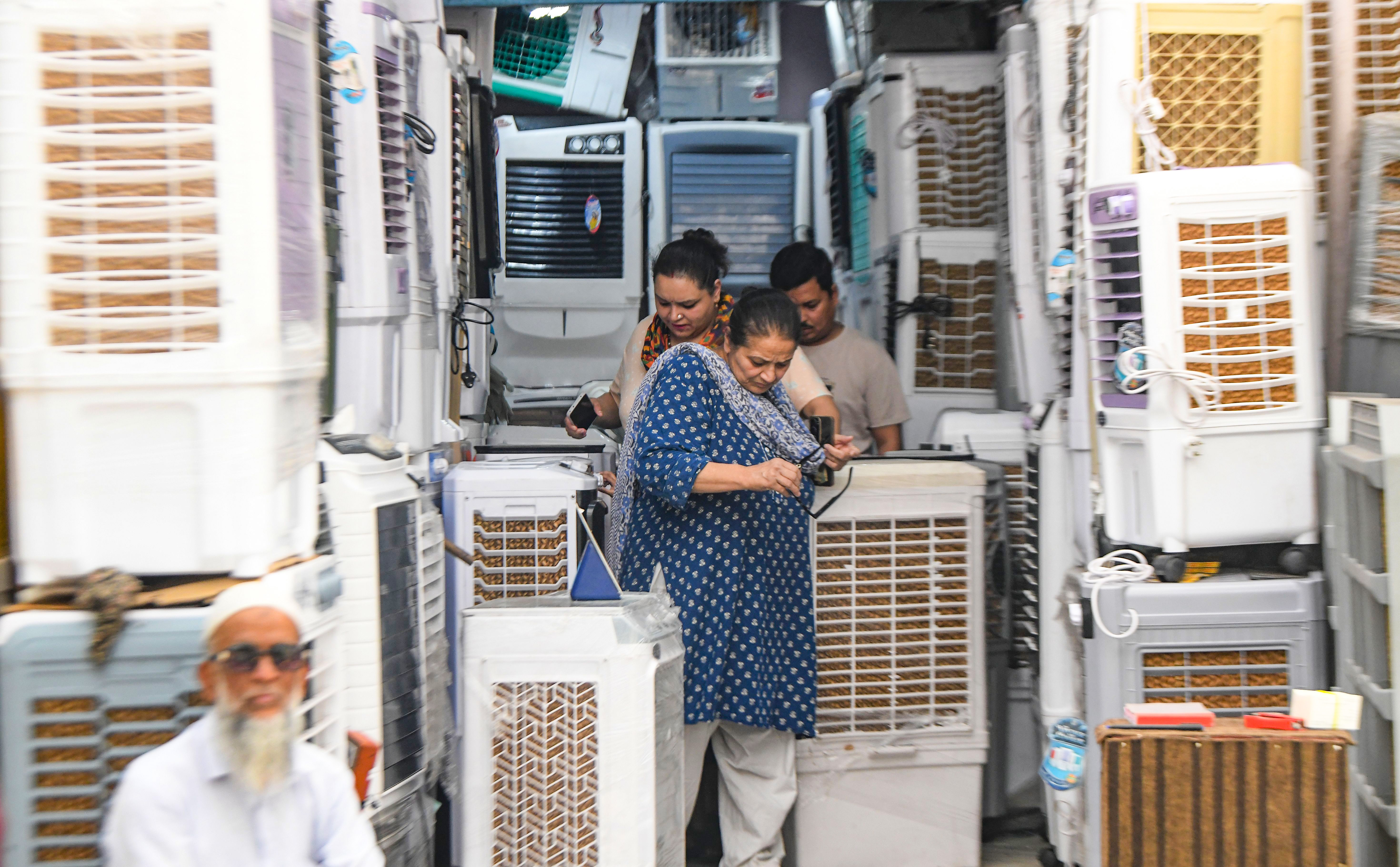 भारत में कुल बिजली खपत में घरेलू सेक्टर की हिस्सेदारी 2012-13 के 22% से बढ़कर 2022-23 में 25% हो गई।