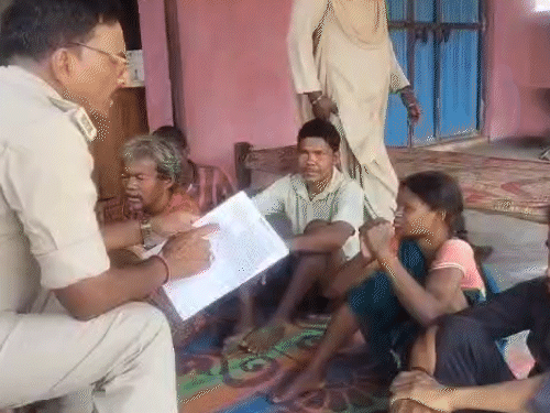 पूछताछ में महिला ने पुलिस को गुमराह करने की कोशिश की।