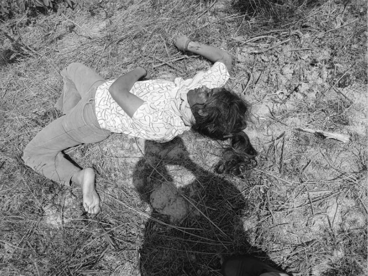 किशोरी का शव बाराबंकी में कुर्सी रोड पर सड़क के किनारे मिला था।