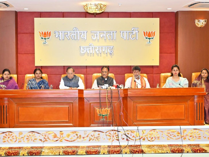 प्रदर्शन से पहले मुख्यमंत्री विष्णुदेव साय ने प्रेस कॉन्फ्रेंस कर इसकी जानकारी दी।