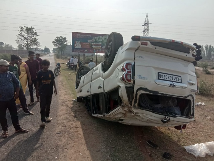 स्कार्पियो वाहन के पलटने से दो युवकों की मौत - Dainik Bhaskar