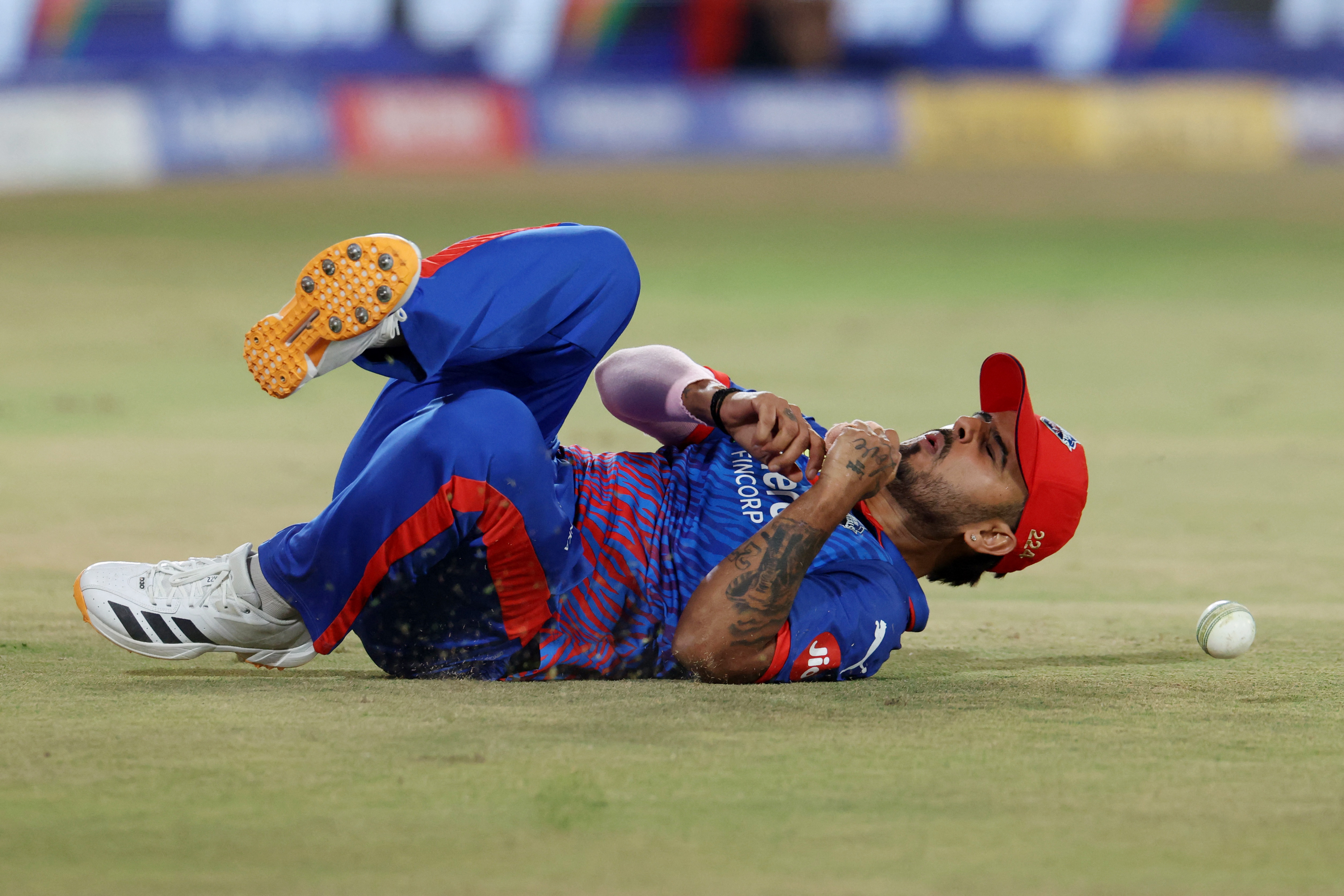 नीतीश राणा ने अभिषेक को 86 रन पर जीवनदान दिया।