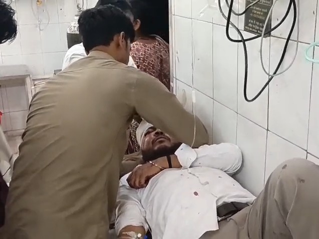 Sitapur Accident: Newlywed Couple Injured in Car Crash | Overturn