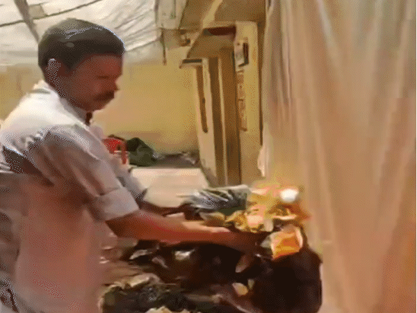 भोपाल में सिस्टम से नाराज भाजपा पार्षद को खुद कचरा उठाकर फेंकना पड़ा।