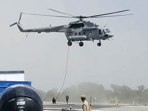 सोल्जर्स ने भी युद्धाभ्यास का रिहर्सल किया।