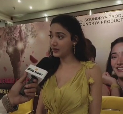 अभिनेत्री मेधा ने कहा कि लखनऊ वालों का सेंस ऑफ़ ह्यूमर बहुत अच्छा है शहर के लोग बहुत पसंद है।