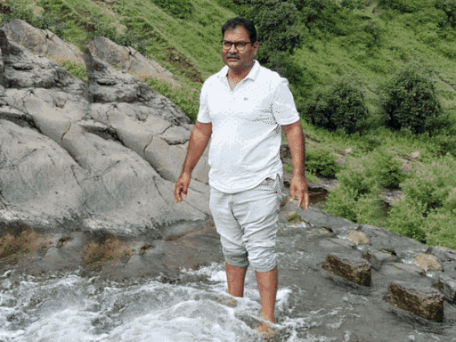 आतंकी हमले से पहले सुशील ने परिवार के साथ फोटो खिंचवाया था।