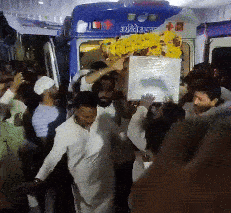 23 अप्रैल 2025 को सुशील का शव इंदौर के वीणा नगर स्थित उनके घर लाया गया था। (फाइल फोटो)