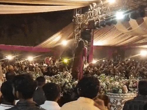 This picture is from a live show at JCD located in Sirsa, Haryana. In this, Divyanka and singer Masoom Sharma performed together.