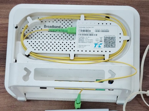 आरोपियों के पास इस तरह के कई इलेक्ट्रॉनिक डिवाइस मिले हैं।