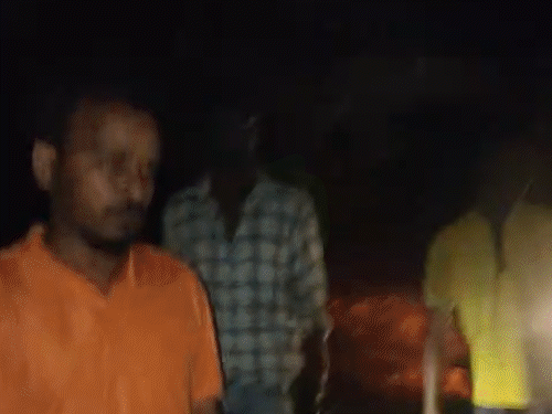 बतौली स्वामी आत्मानंद स्कूल में पोस्टेड टीचर सुरेश जायसवाल।