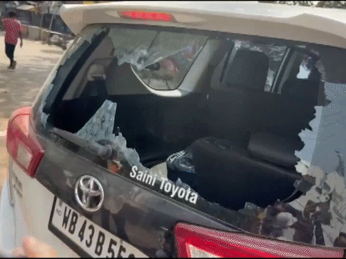 घटना के समय अग्निमित्रा पॉल कार में मौजूद थीं।