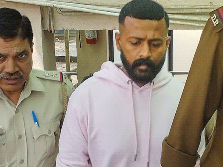 सुकेश को ₹200 करोड़ के मनी लॉन्ड्रिंग और जबरन वसूली मामले में अक्टूबर 2019 में गिरफ्तार किया गया था। - Dainik Bhaskar