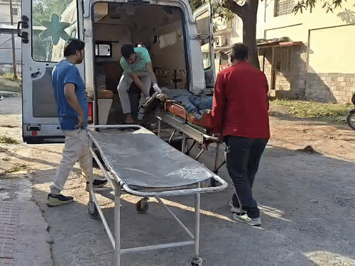 पुलिस ने शव को हल्द्वानी के पोस्टमॉर्टम हाउस भेजा।