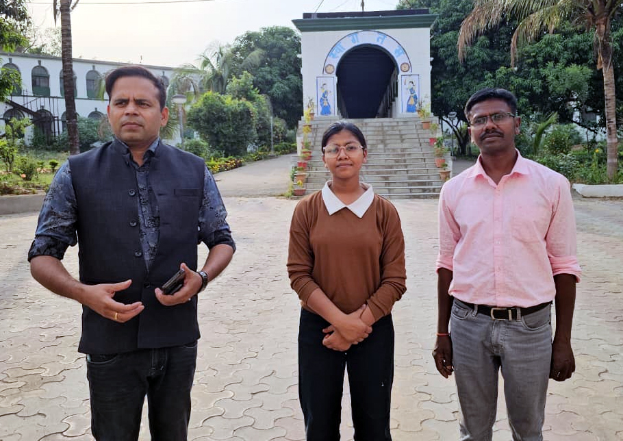 प्रियांशु की यह उपलब्धि हजारीबाग के ग्रामीण इलाकों की अन्य छात्राओं के लिए प्रेरणा बनी है।