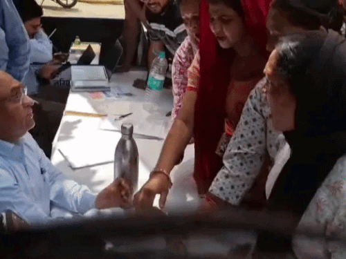 Meerut Smart Meter Protest | Women Fury, Police Called