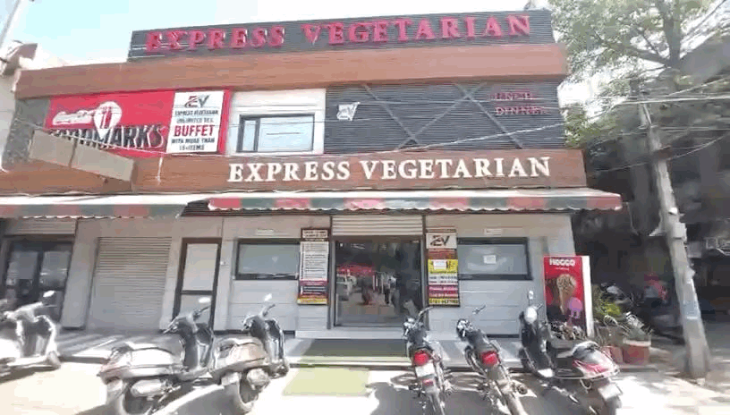 जिस रेस्टोरेंट के खाने में कॉकरोच निकला