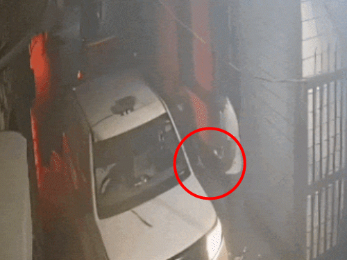 जजपा नेता रवि आहूजा ने इस CCTV फुटेज को जारी कर आरोप लगाया था कि सिविल ड्रेस में CIA की टीम उनके घर में घुसी।