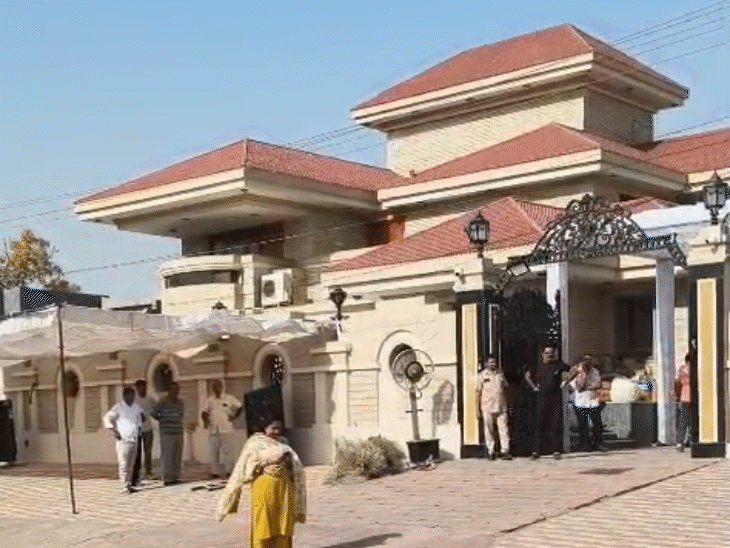 बीकाजी के सीएमडी शिवरतन अग्रवाल की अंतिम यात्रा बीकानेर के सार्दुलगंज स्थित इसी आवास से निकलेगी।