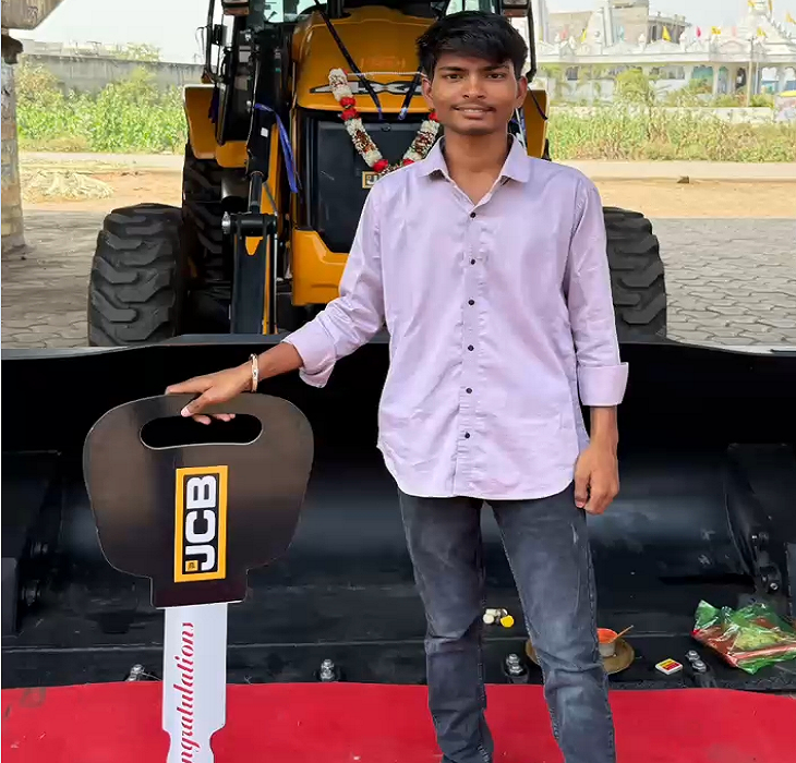 मृतक आयुष कश्यप बीएएलएलबी सेकेंड ईयर का स्टूडेंट था।