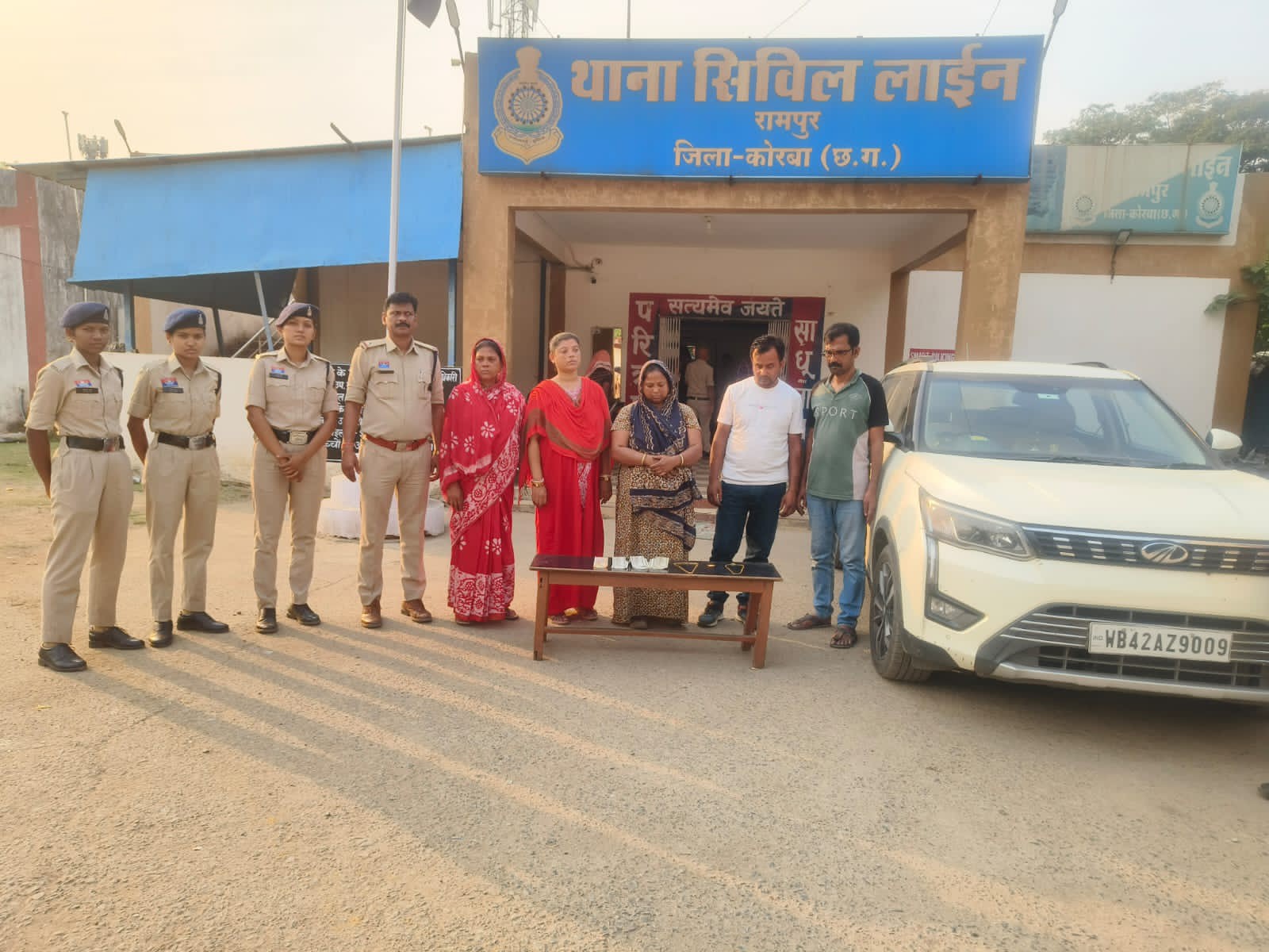 पुलिस की गिरफ्त में सभी आरोपी - Dainik Bhaskar