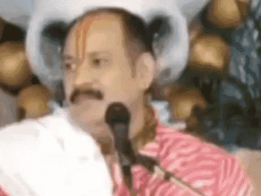 प्रदीप मिश्रा ने कहा था- जब तक कानून नहीं आता, तब तक ज्यादा बच्चे पैदा करें।