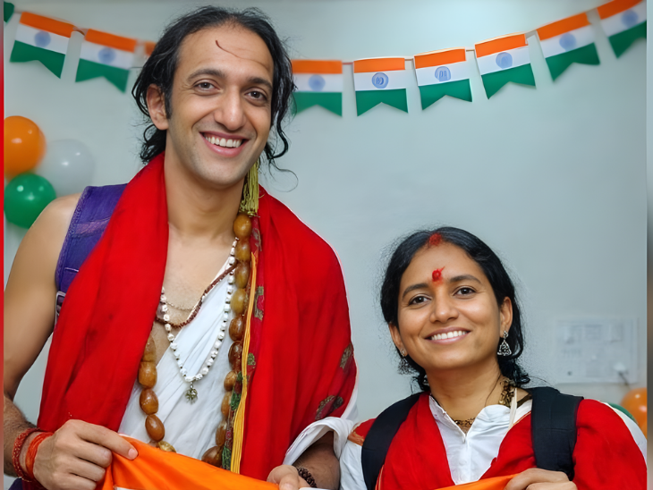 आयआयटीयन बाबाने १५ फेब्रुवारी रोजी कर्नाटकच्या प्रीतिकाशी लग्न केले.