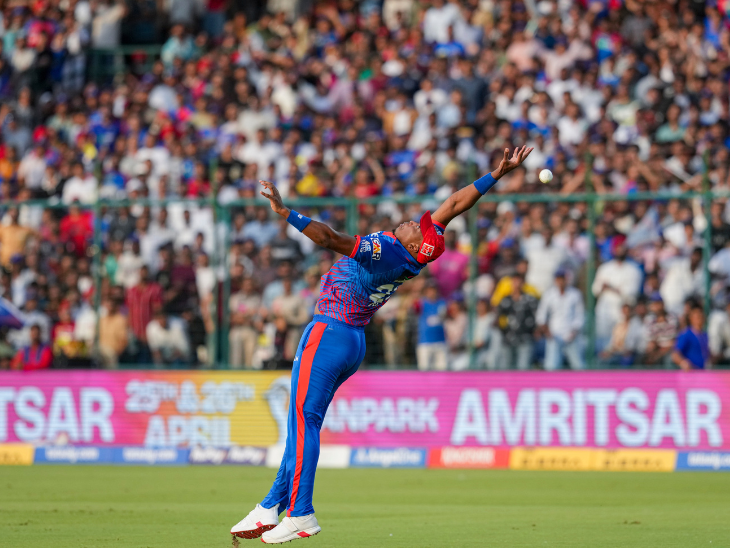 कैच लेते समय लुंगी एनगिडी बॉल जज नहीं कर सके।