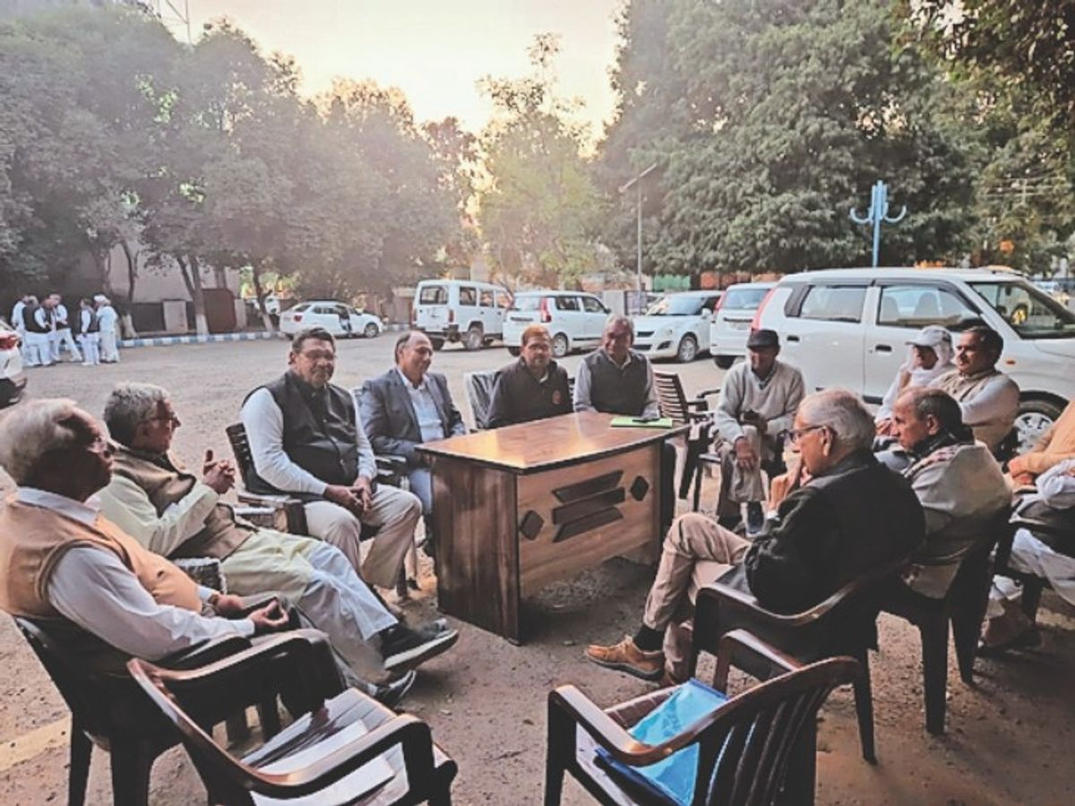 स्टिल्ट प्लस फोर पॉलिसी का आरओडब्लू लगातार विरोध कर रहा है।