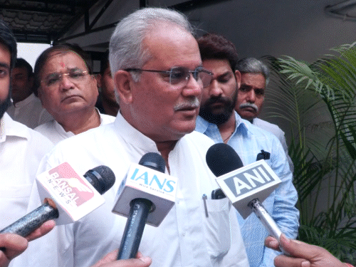 बघेल ने कहा, ‘काले हिरण का जिसने शिकार किया, मोदी जी उनके साथ पतंग उड़ाते हैं।