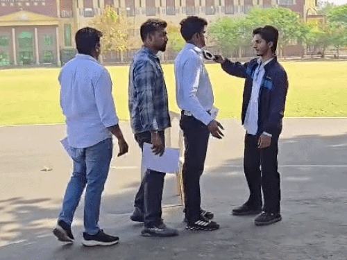 पंचकूला में 43 सेंटर पर आज HCS प्री-एग्जाम:  1,448 कैंडिडेट देंगे परीक्षा, गेट पर ही निकलवाया एक्सट्रा सामान, उसके बाद एंट्री – Panchkula News