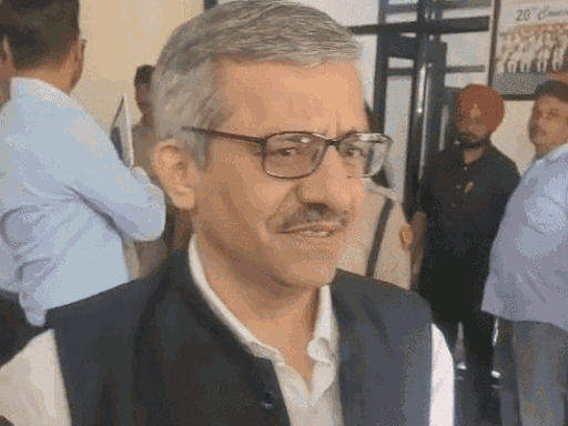 कुरुक्षेत्र NIT में विजिट करने केंद्रीय शिक्षा मंत्रालय के सचिव डॉ. विनित जोशी पहुंचे थे।