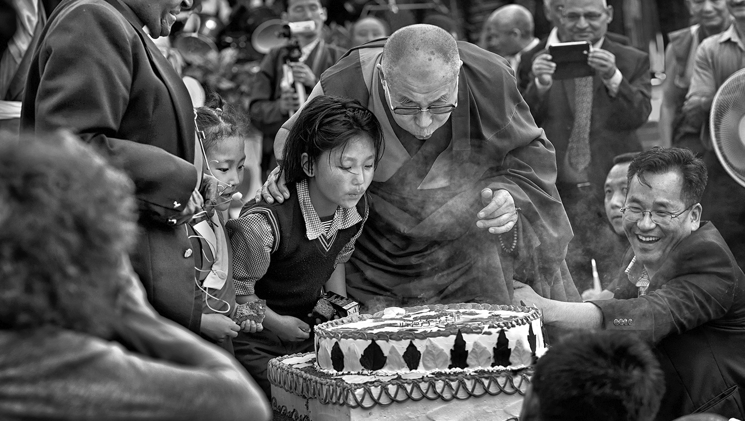 दलाई लामा के 80वें जन्मदिन पर ली गई तस्वीर।