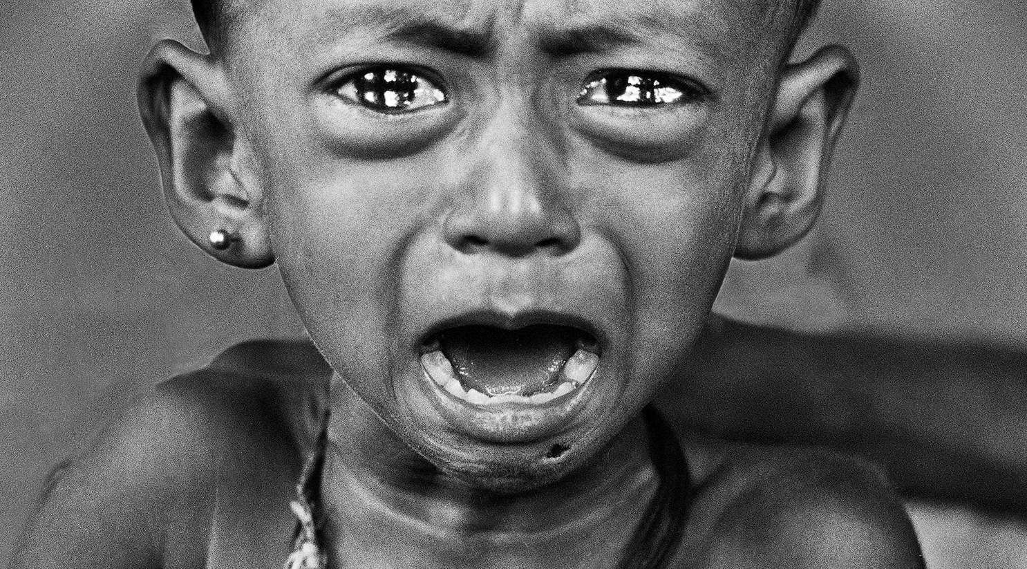 1971 बांग्लादेश युद्ध के दौरान आए शरणार्थियों में से एक बच्चा।