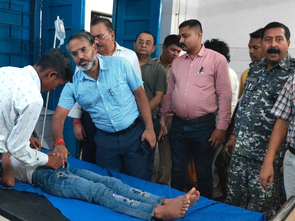 घटना के बाद पुलिस ने संदिग्ध ठेला संचालक को हिरासत में लेकर पूछताछ शुरू कर दी है। साथ ही खाद्य सुरक्षा विभाग को भी जांच के निर्देश दिए गए हैं।