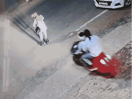 ग्वालियर में 17 मिनट में दो बारातों में लूट की वारदात सामने आई।