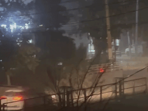 हांसी में शाम को धूल भरी आंधी चली।