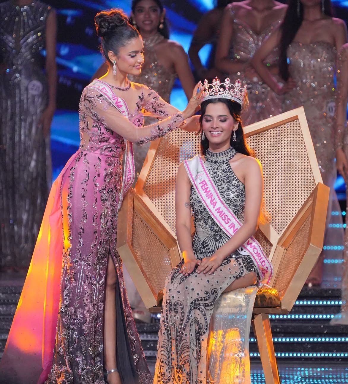 साध्वी सतीश सैल ने फेमिना मिस इंडिया वर्ल्ड 2026 का खिताब अपने नाम किया है। भुवनेश्वर में आयोजित 61वें फेमिना मिस इंडिया मंच पर उन्होंने देश का प्रतिनिधित्व किया।