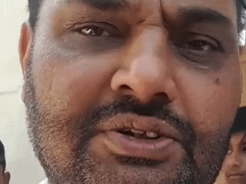 लोगों ने दी हादसे की जानकारी।