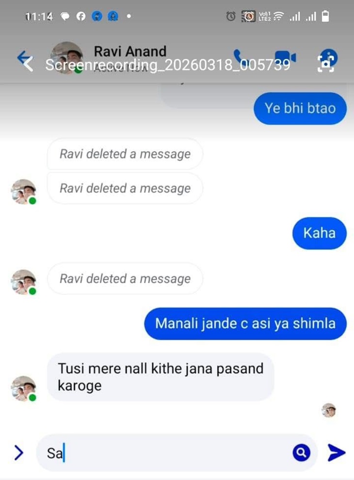 प्रिंसिपल ने कहा कि मेयर पति उसे लॉन्ग ड्राइव पर चलने का ऑफर देता था।