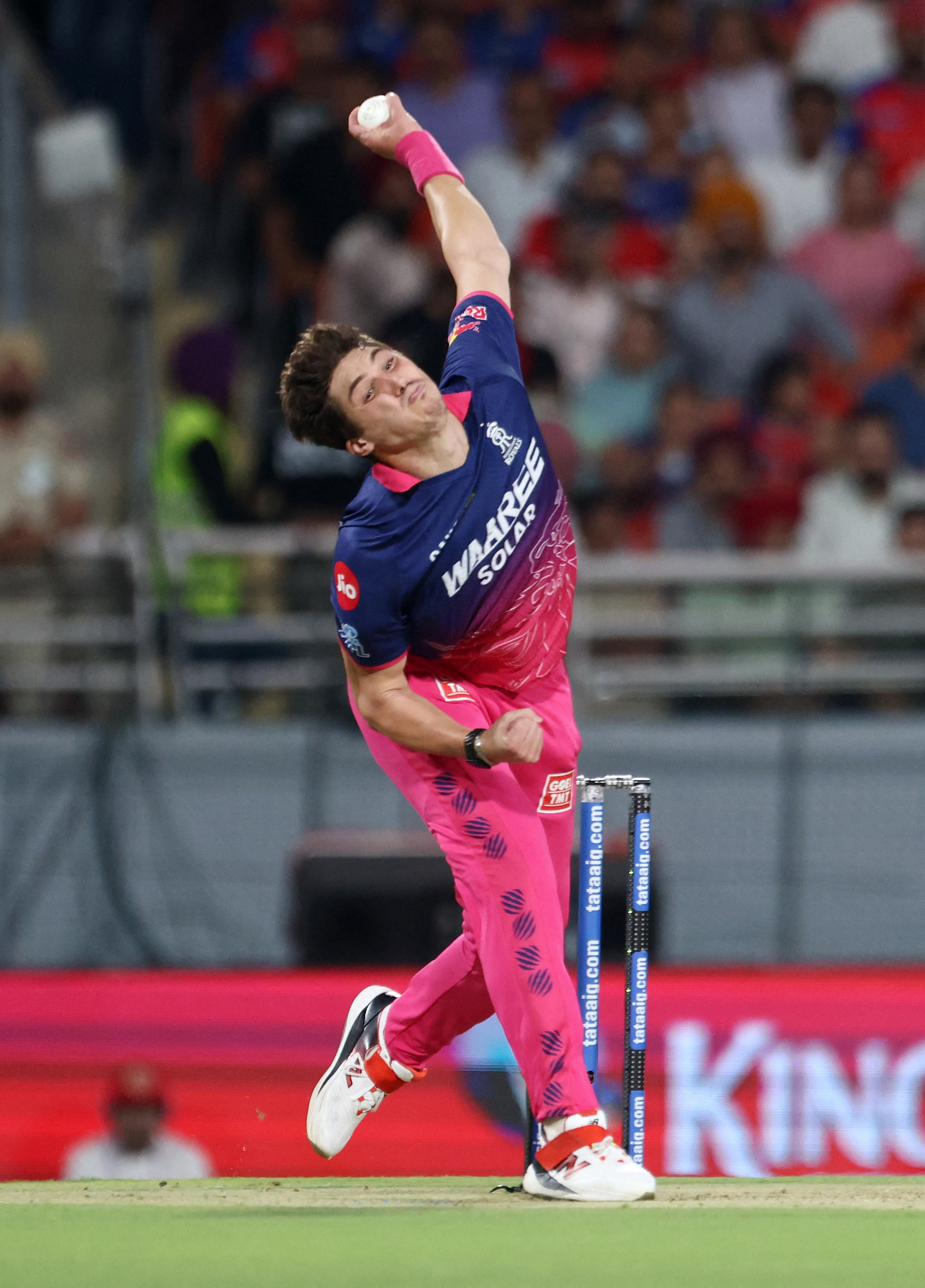 नांद्रे बर्गर ने ओवर में 21 रन दिए।