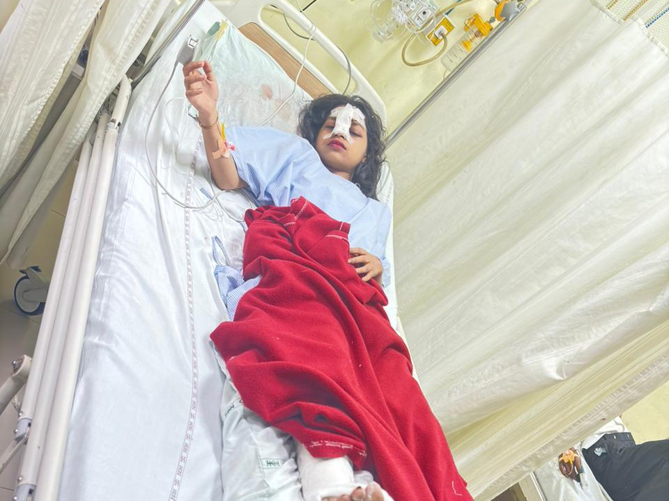 घायल को प्राथमिक इलाज देकर बिलासपुर रेफर कर दिया गया है।