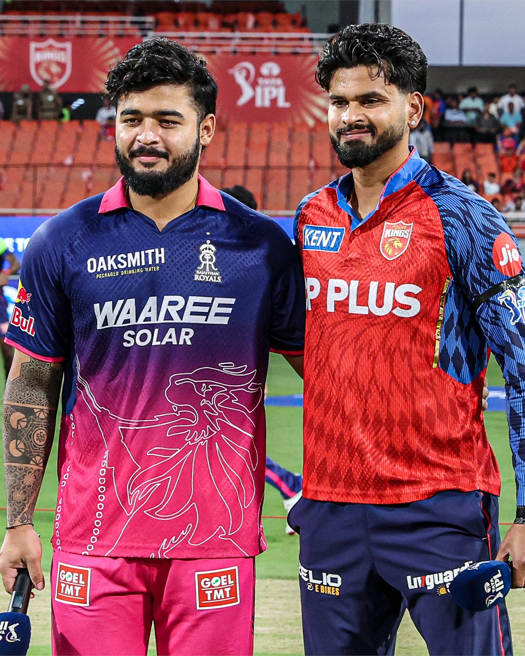 टॉस के दौरान रियान पराग और श्रेयस अय्यर।
