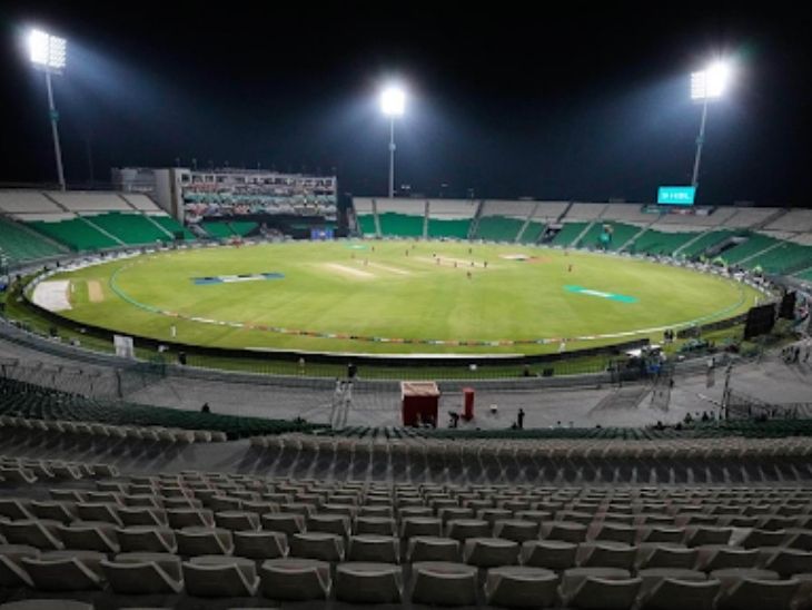 पाकिस्तान सुपर लीग के प्ले-ऑफ में फैंस को एंट्री:  प्रधानमंत्री शहबाज शरीफ ने दी मंजूरी; पब्लिक ट्रांसपोर्ट इस्तेमाल करने की सलाह