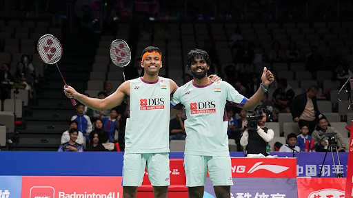 सात्विक और चिराग शेट्टी की जोड़ी ने रिज्की हिदायत और जैक यू को 21-14, 21-16 से हराया।