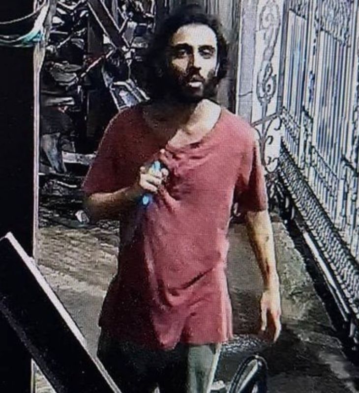 आरोपी को घटना के करीब डेढ़ घंटे के भीतर गिरफ्तार कर लिया गया था।