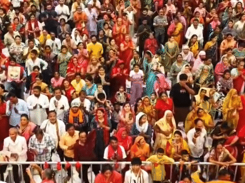 नागपुर के रेशम बाग में राम कथा के दौरान बाबा ने चुनौती को स्वीकार किया।